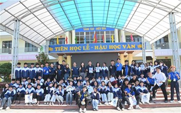 Sôi nổi chương trình tư vấn tuyển sinh tại THPT Hiệp Hòa 3 và Hiệp Hòa 2
