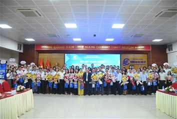 Gặp mặt doanh nghiệp nhân kỷ niệm 21 năm Ngày Doanh nhân Việt Nam