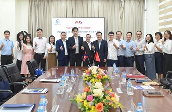 Tăng cường hợp tác đào tạo và hỗ trợ sinh viên Lào tại Trường Đại học Điện lực