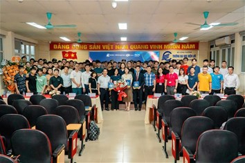 Sôi nổi tại Lễ khai giảng khoá đào tạo thực tế “ Quản lý, thiết kế, thi công, vận hành điện mặt trời áp mái”