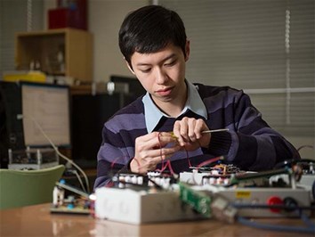 TS. Vũ Văn Khoa - Từ sinh viên ngành Điện tử Viễn thông, Trường Đại học Điện lực đến cán bộ nghiên cứu, phát triển tại Công ty Công nghệ hàng đầu Nhật Bản
