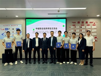 Gặp mặt sinh viên Trường Đại học Điện lực tham gia chương trình đào tạo cán bộ nguồn tại Công ty TNHH Goertek (Trung Quốc)
