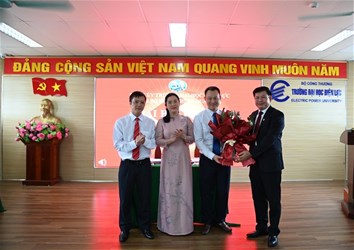 Tổ chức thành công Đại hội Chi bộ Hành chính Quản trị nhiệm kỳ 2022-​2025