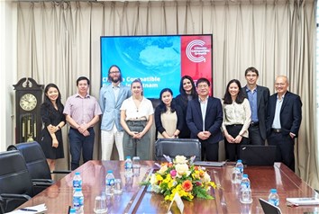 Trường Đại học Điện lực làm việc với đoàn công tác chương trình “Tăng trưởng tương thích với ứng phó biến đổi khí hậu” của Vương quốc Anh