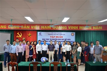 Phối hợp cùng Hiệp hội các trường ĐH, CĐ Việt Nam tổ chức lớp tập huấn khai thác tài nguyên giáo dục mở