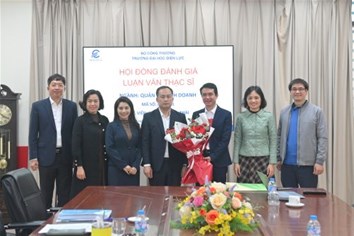 Lễ bảo vệ luận văn Thạc sĩ ngành Quản trị kinh doanh