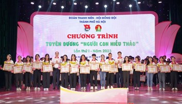 Đoàn viên Nông Phạm Thu Hà - Trường Đại học Điện lực là một trong những tấm gương “Người con Hiếu thảo” Thành phố Hà Nội năm 2023