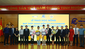 Lễ trao học bổng và tọa đàm hành trang hướng nghiệp dành cho sinh viên Trường Đại học Điện lực