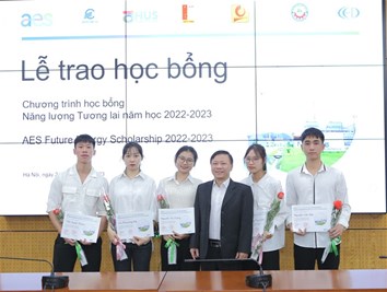 Sinh viên EPU vinh dự nhận học bổng Năng lượng Tương lai AES