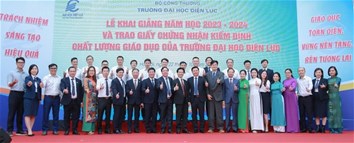 EPU đón nhận giấy chứng nhận kiểm định chất lượng giáo dục cơ sở chu kỳ 2