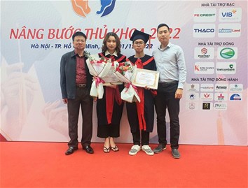 Sinh viên EPU vinh dự dành học bổng "Nâng bước thủ khoa năm 2022"